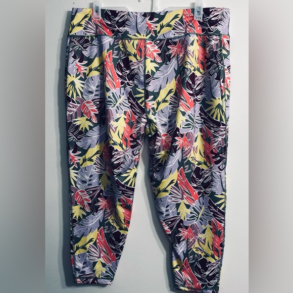 Women’s High Rise Leggings pull on one inside/ two side square pocket. 2X - Picture 2 of 2